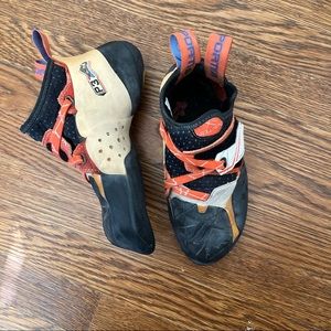 La Sportiva Solution Women’s climbing shoes
